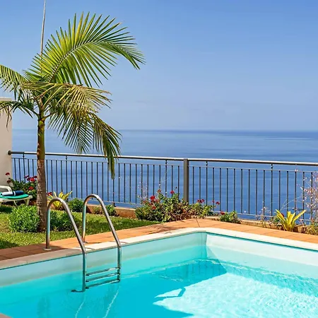 Amaro Mar Villa *