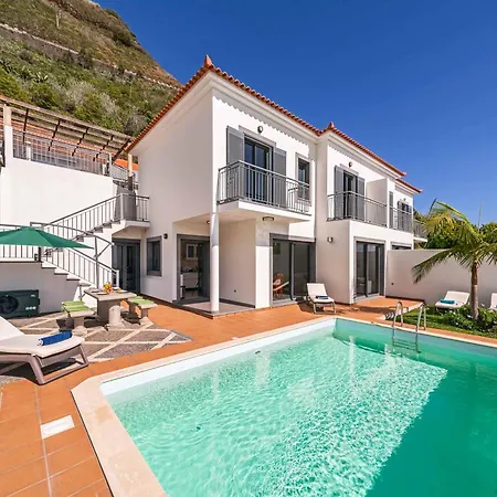 Amaro Mar Villa
